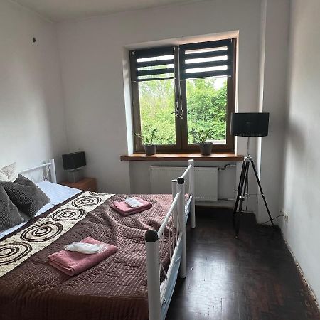 samodzielny pokój w wygodnym domu z parkingiem Apartamento Piaseczno  Exterior foto