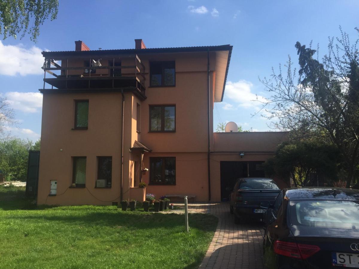 samodzielny pokój w wygodnym domu z parkingiem Apartamento Piaseczno  Exterior foto